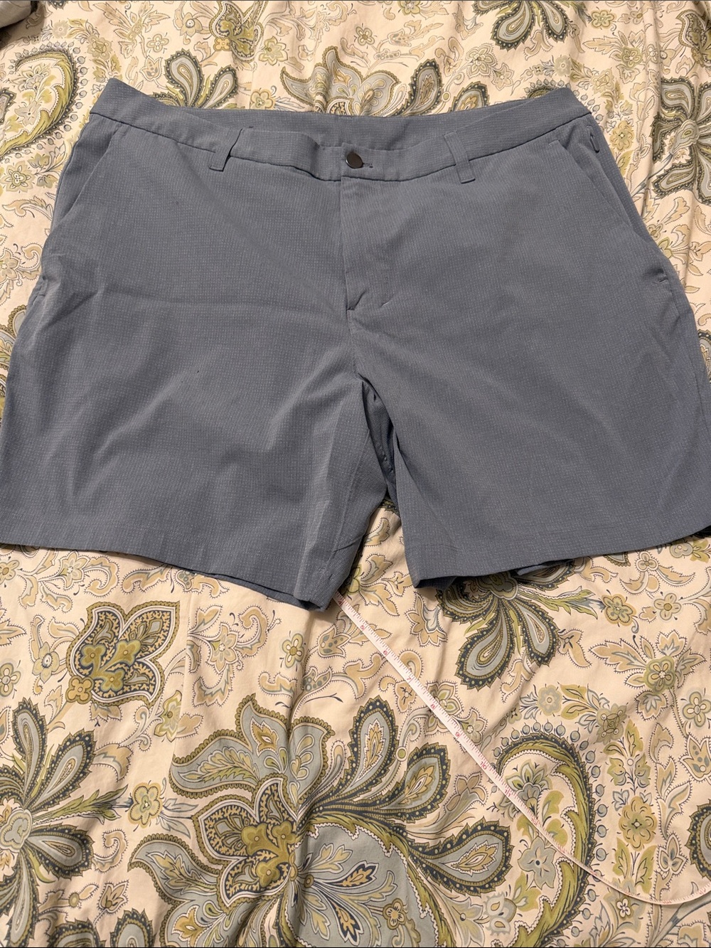 lululemon athletica Men's Slate Gray Flat-Front Shorts